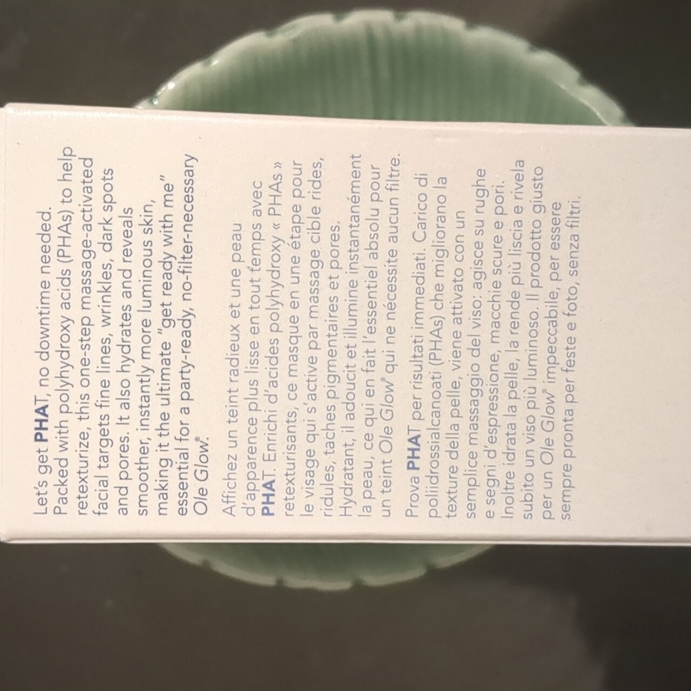 Exfoliating Facial Mask - Picture 2 of 4